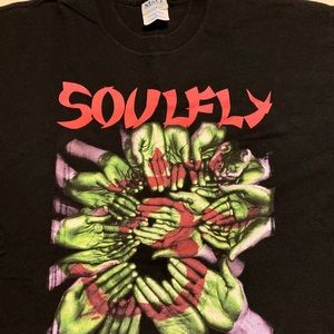 Soulfly concert shirt